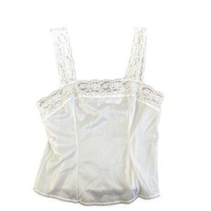 White lace top no size or brand listen could fit xs-m